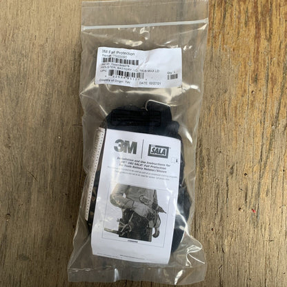 3M 1500090 Large Battery Holster - New Surplus