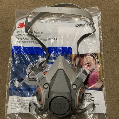 3M 6200/07025 Half Facepiece Reusable Respirator - New Surplus