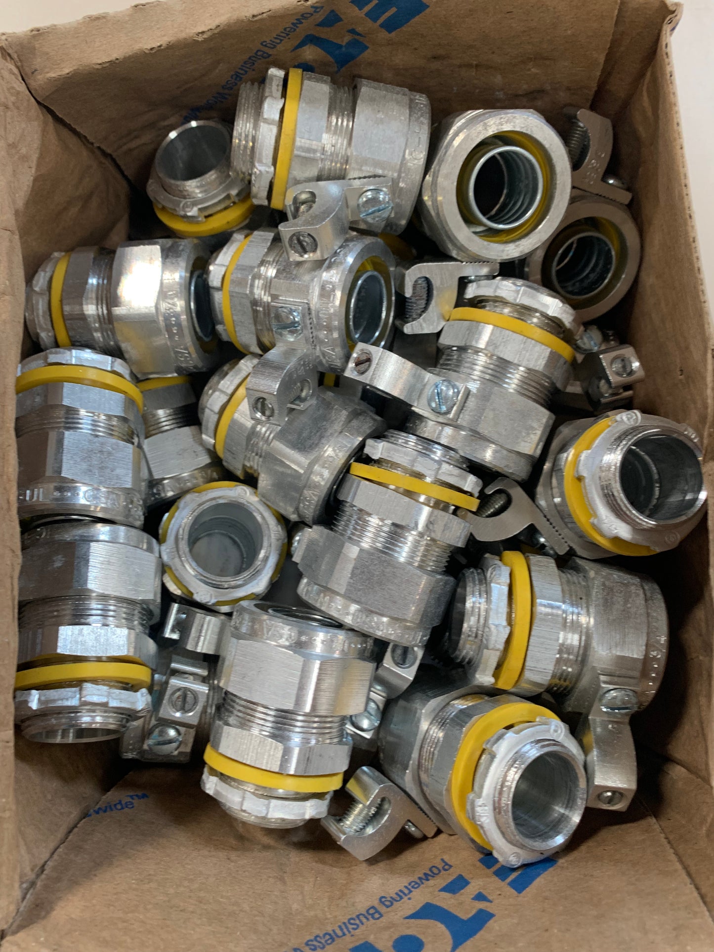 Eaton Crouse Hinds LT75G SA Series Liquidator Liquidtight Connector 3/4 inch (Pack of 25) - New Surplus