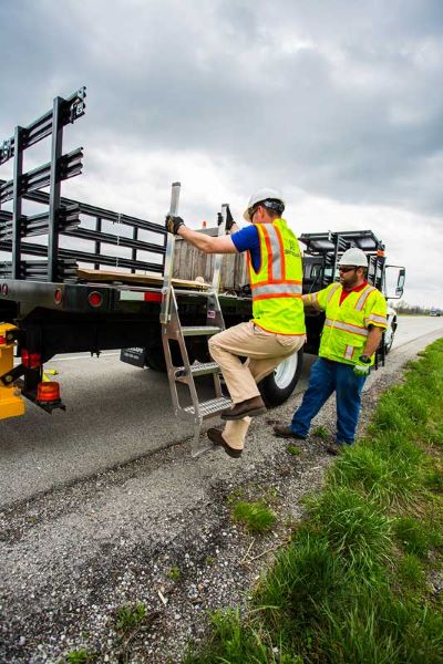 IAS Trucker 1 Ladder - Flatbed Trucking Ladder - Used