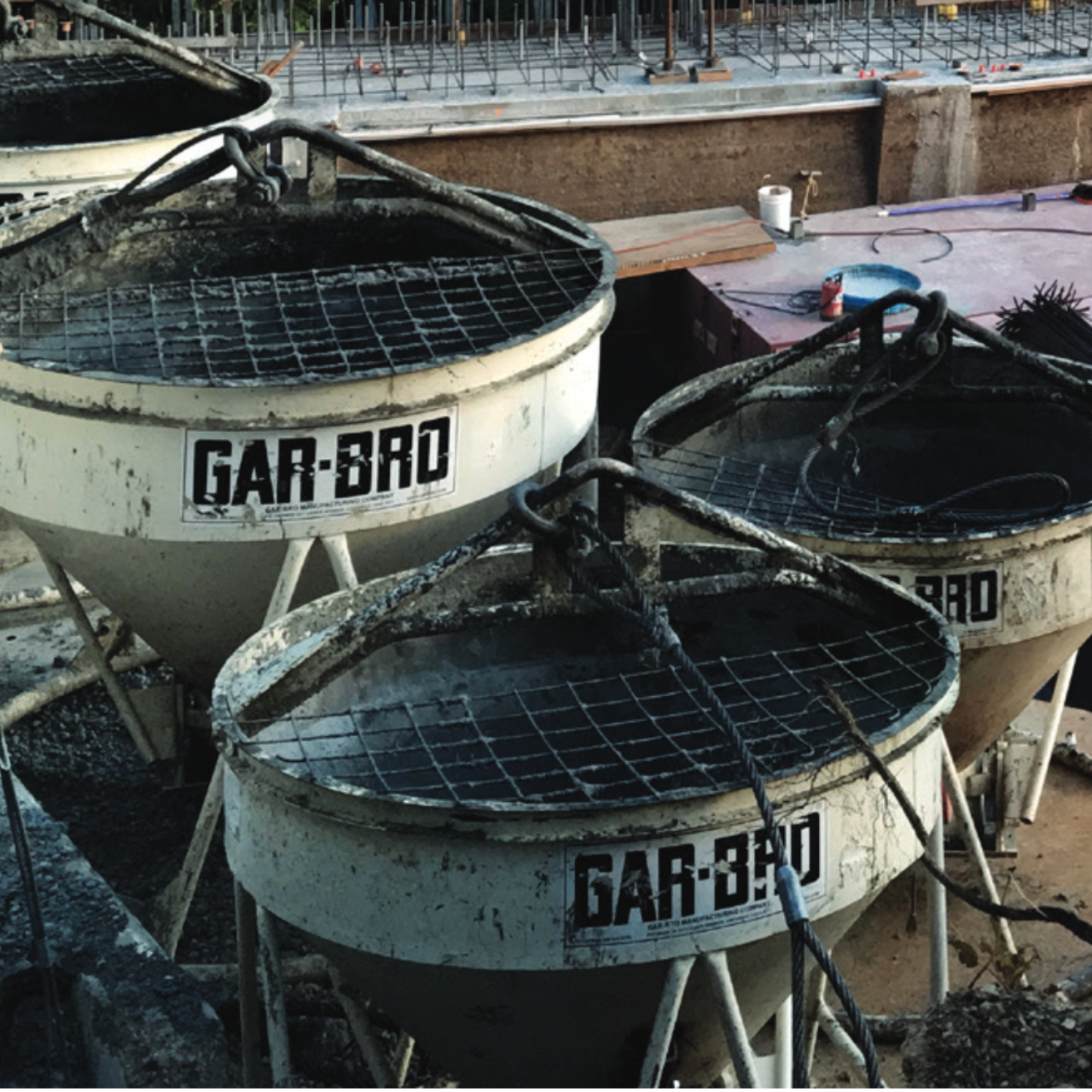 Gar-Bro 433G Concrete Bucket with 1 Cubic Yard Capacity - Reconditioned