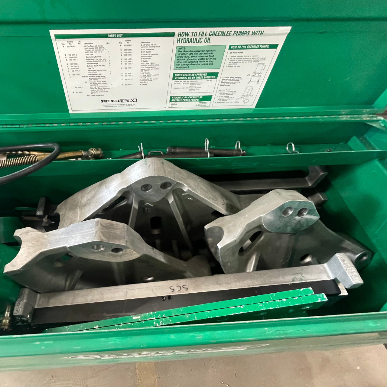 Greenlee 881CTDE960 Bender with Electric Hydraulic Pump for 2-1/2in. to 4in. Conduit - Reconditioned